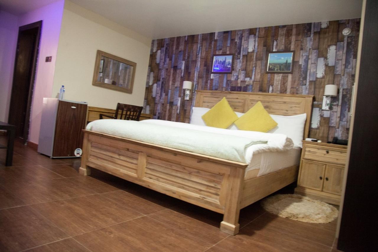 Villa Toscana Hotel And Suits Lagos Buitenkant foto