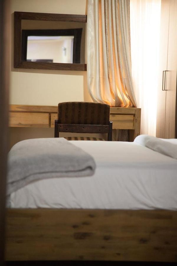 Villa Toscana Hotel And Suits Lagos Buitenkant foto