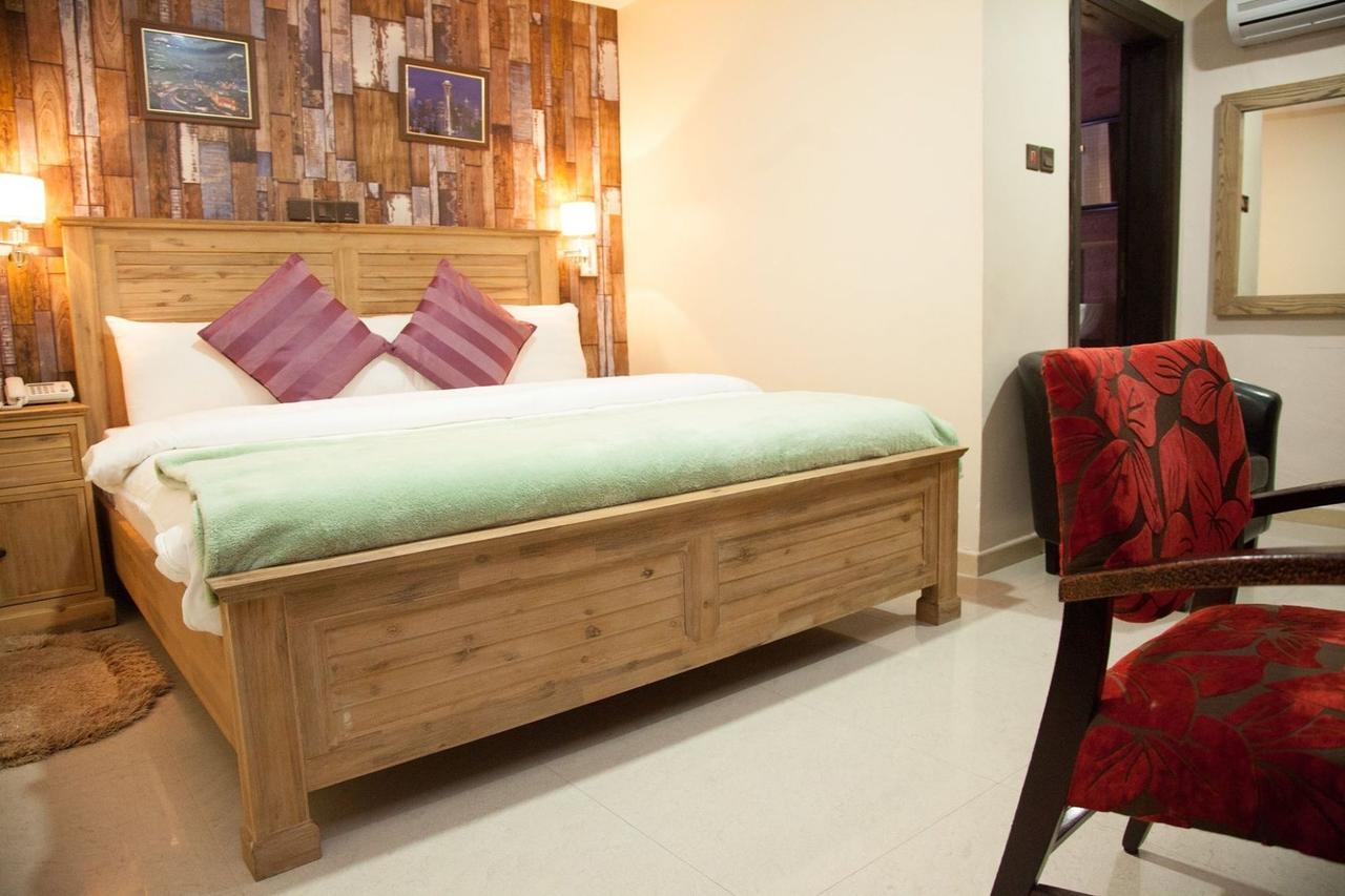 Villa Toscana Hotel And Suits Lagos Buitenkant foto