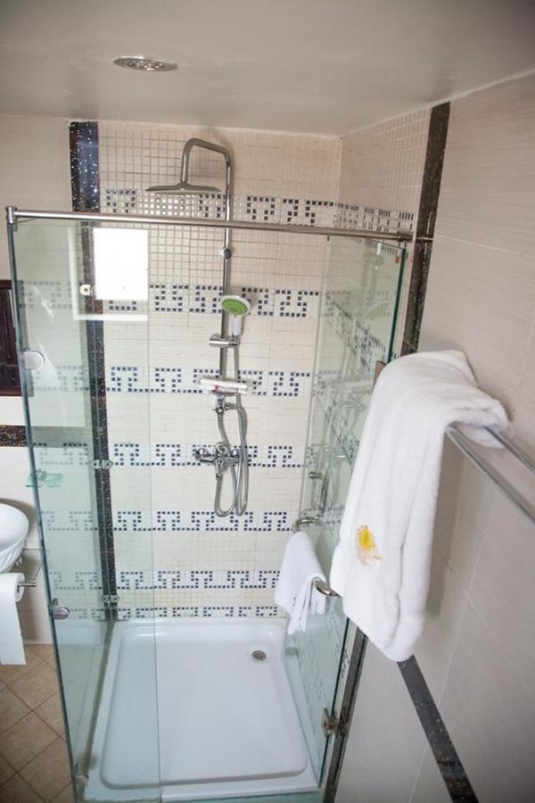 Villa Toscana Hotel And Suits Lagos Buitenkant foto